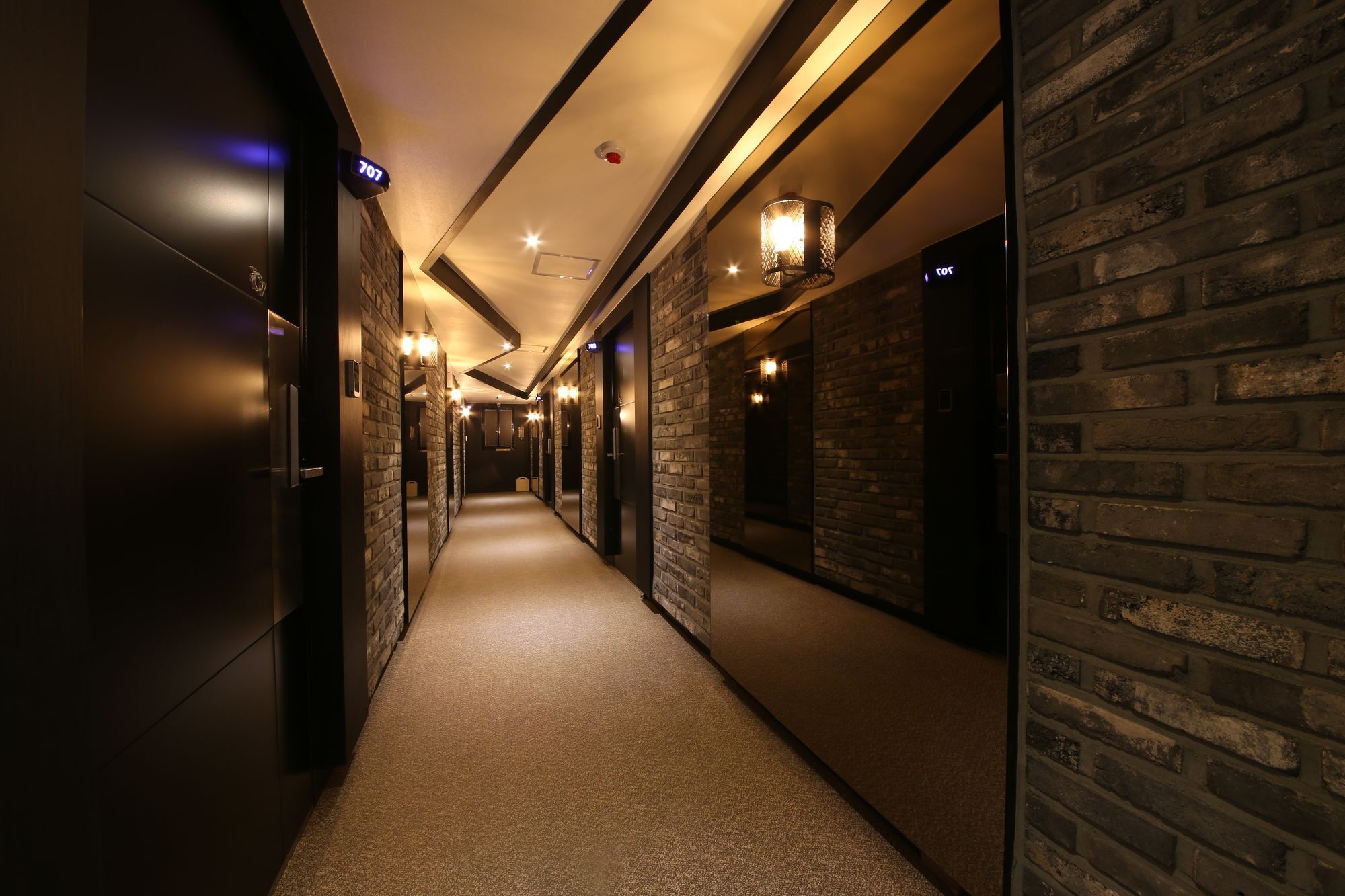 Almond Hotel Gupo Station Busan Exterior foto
